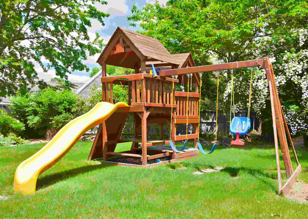 Cleaning and maintaining your outdoor play equipment