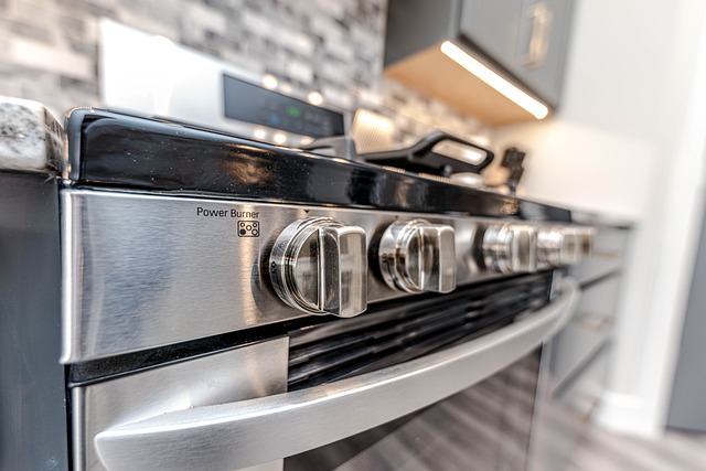 Clean and Maintain Your Gas Range: Safety First